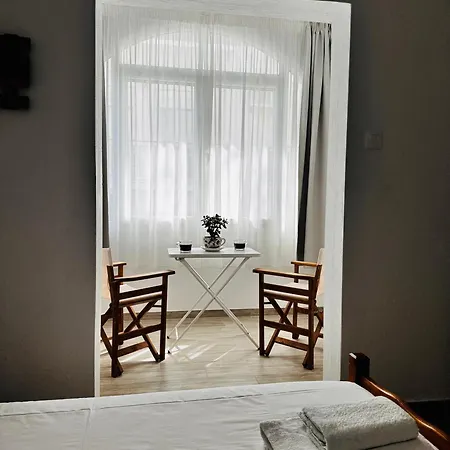 Anastasis Skiathos Town